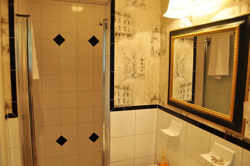 Forest Hill Bed And Breakfast Kitchener Esterno foto