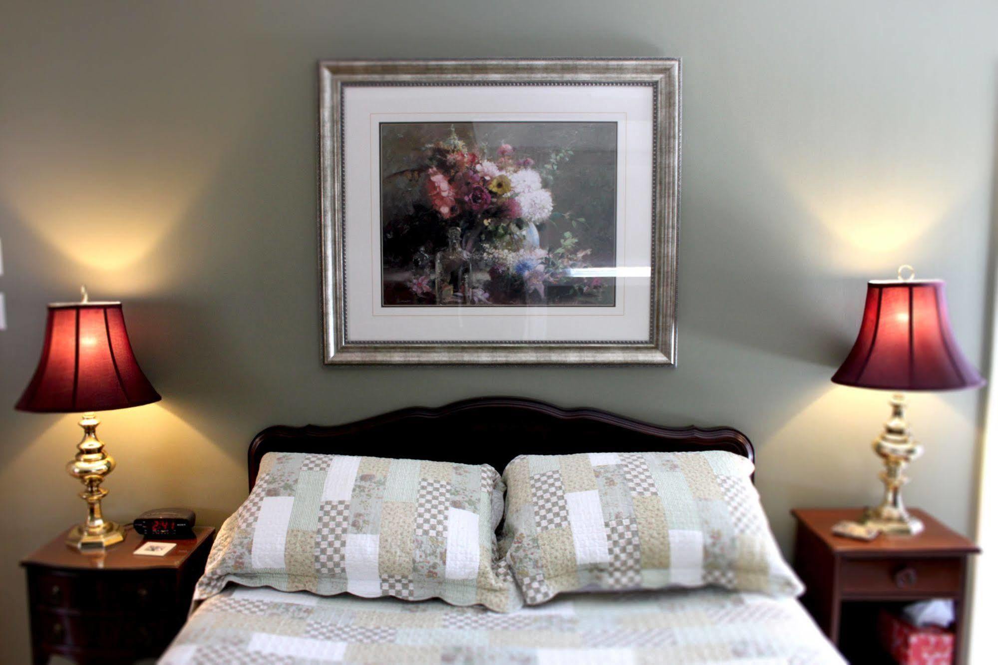 Forest Hill Bed And Breakfast Kitchener Esterno foto