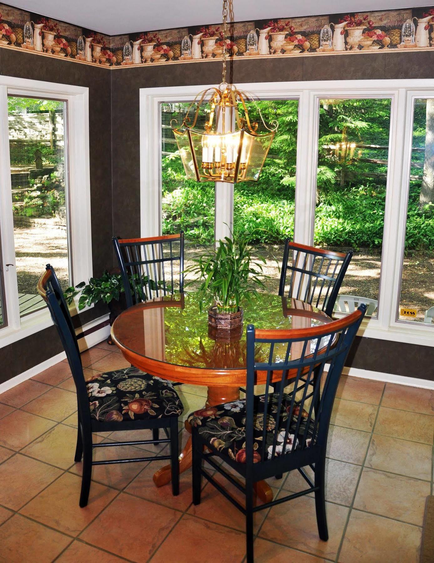 Forest Hill Bed And Breakfast Kitchener Esterno foto